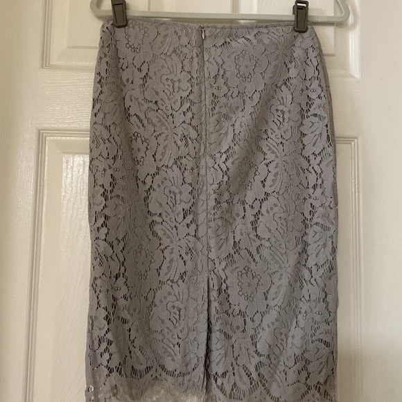 Lace skirt size Medium - Picture 3 of 3